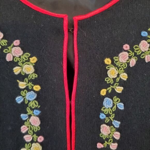 Vintage Women's Embroidered  Black Sweater Size 44 Grandma core - Picture 3 of 12
